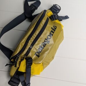 Patagonia Yellow Black Hole Waist Pack 5L